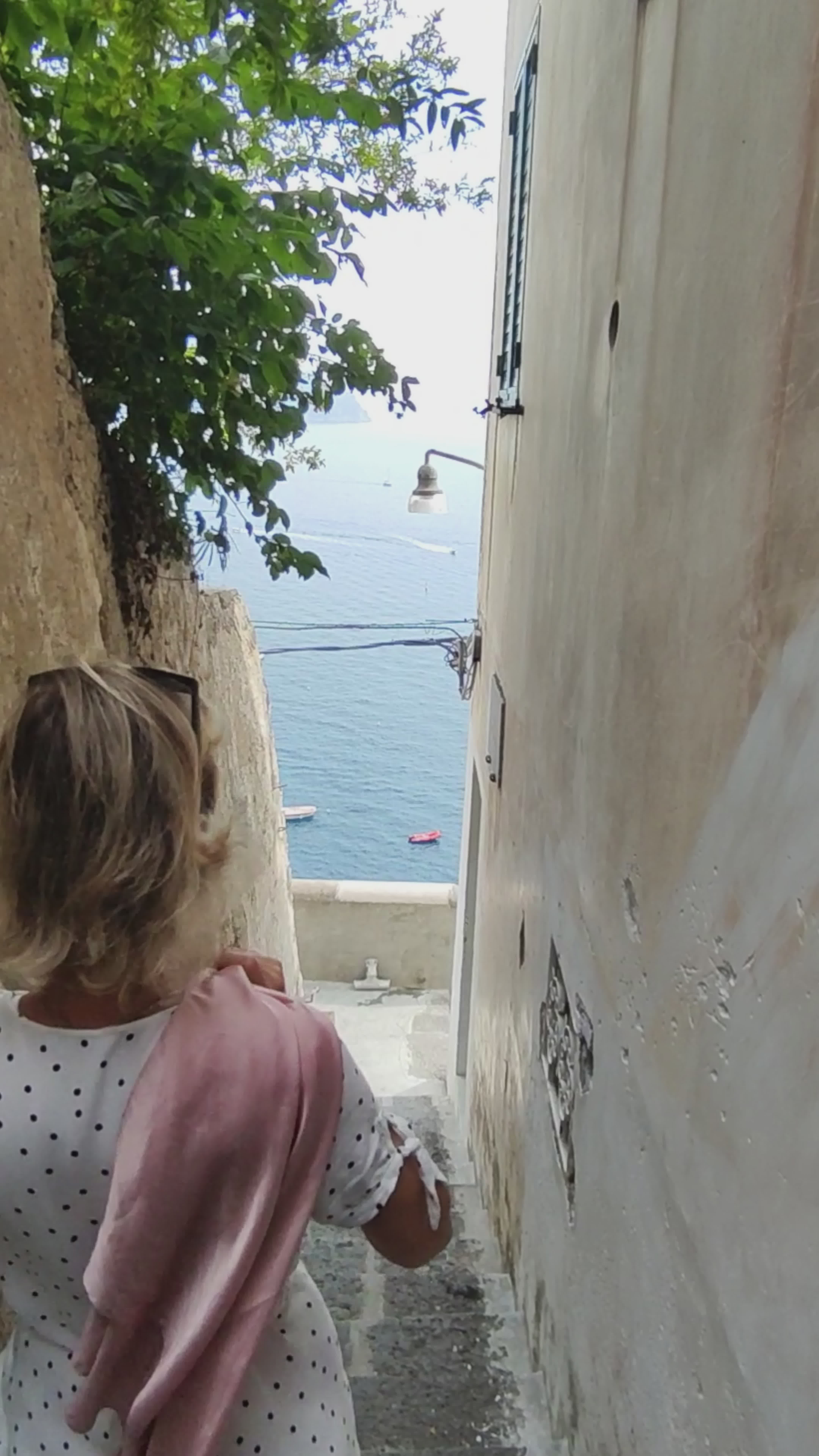 romanticize your life
📍 Santorini Greece
🎥 Yuliya Duzhaya · Pexels
#travel #europe #eurotrip #wanderlust #vacation