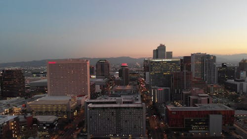 Drone Vue D'un Paysage Urbain Au Crépuscule