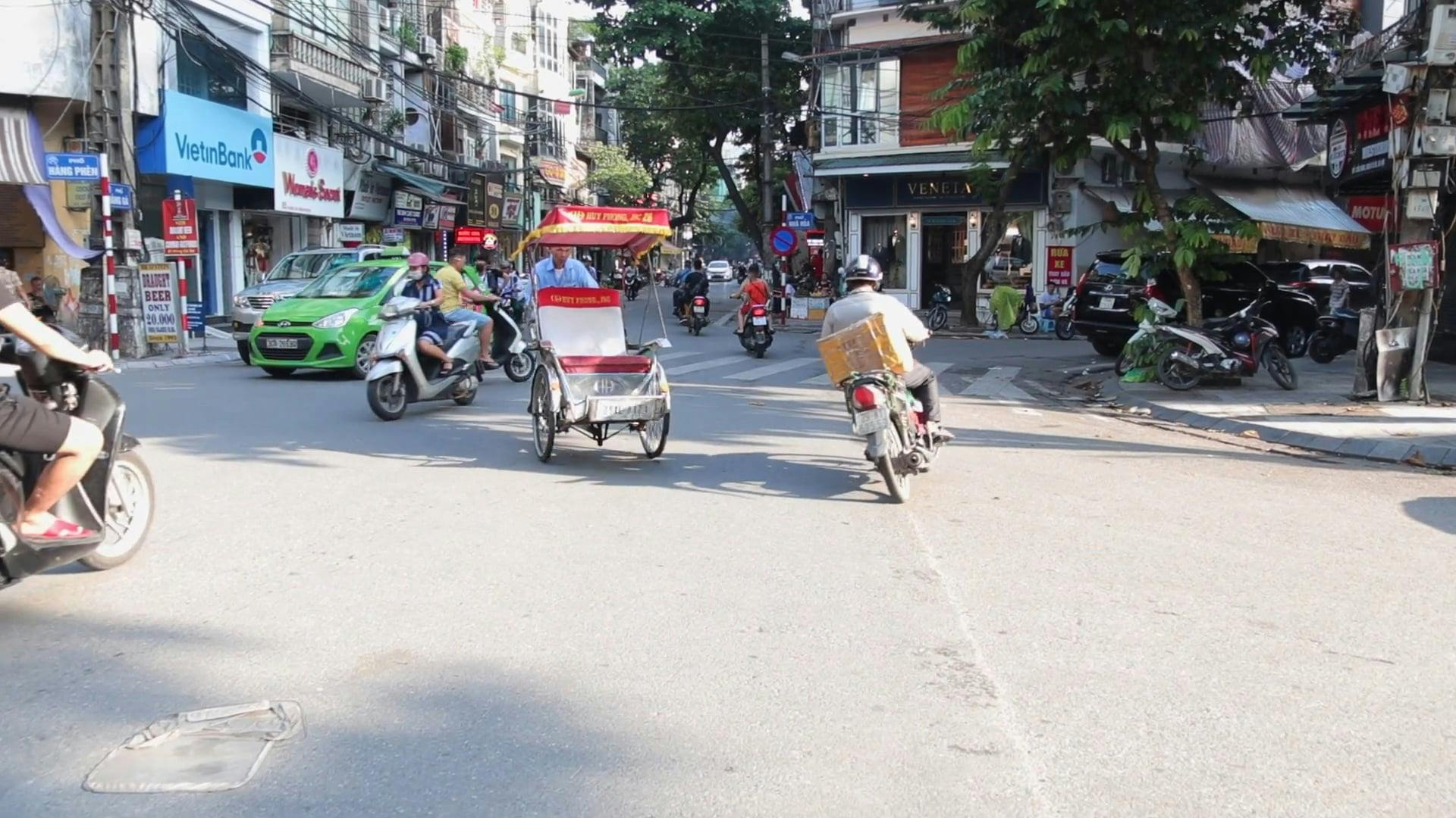 Traditional Three Wheeler Bicycle Ride For Tourist In Vietnam · Free