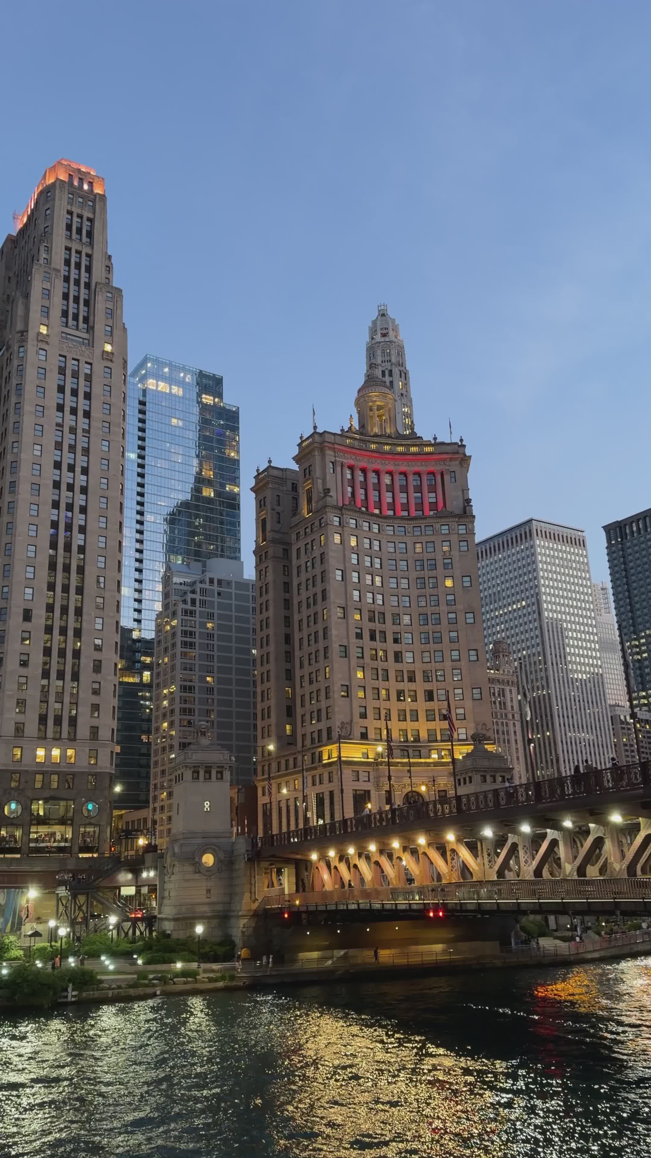 stunning twilight chicago skyline view 37837519