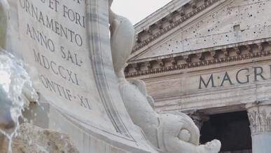 iconic pantheon front view with fountain