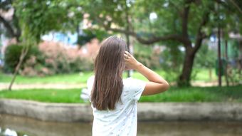 女主起身绕后视频素材免费下载视频素材视频素材