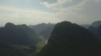 当晨光越过山河免费下载免费下载视频素材