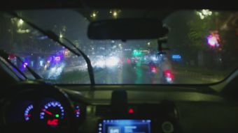 雨天开车视频素材高清视频免费下载高清视频视频素材