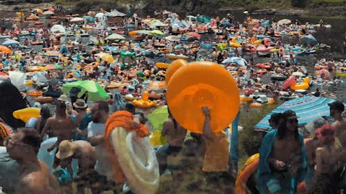 Video Of A Crowded Beach In Timelapse Mode