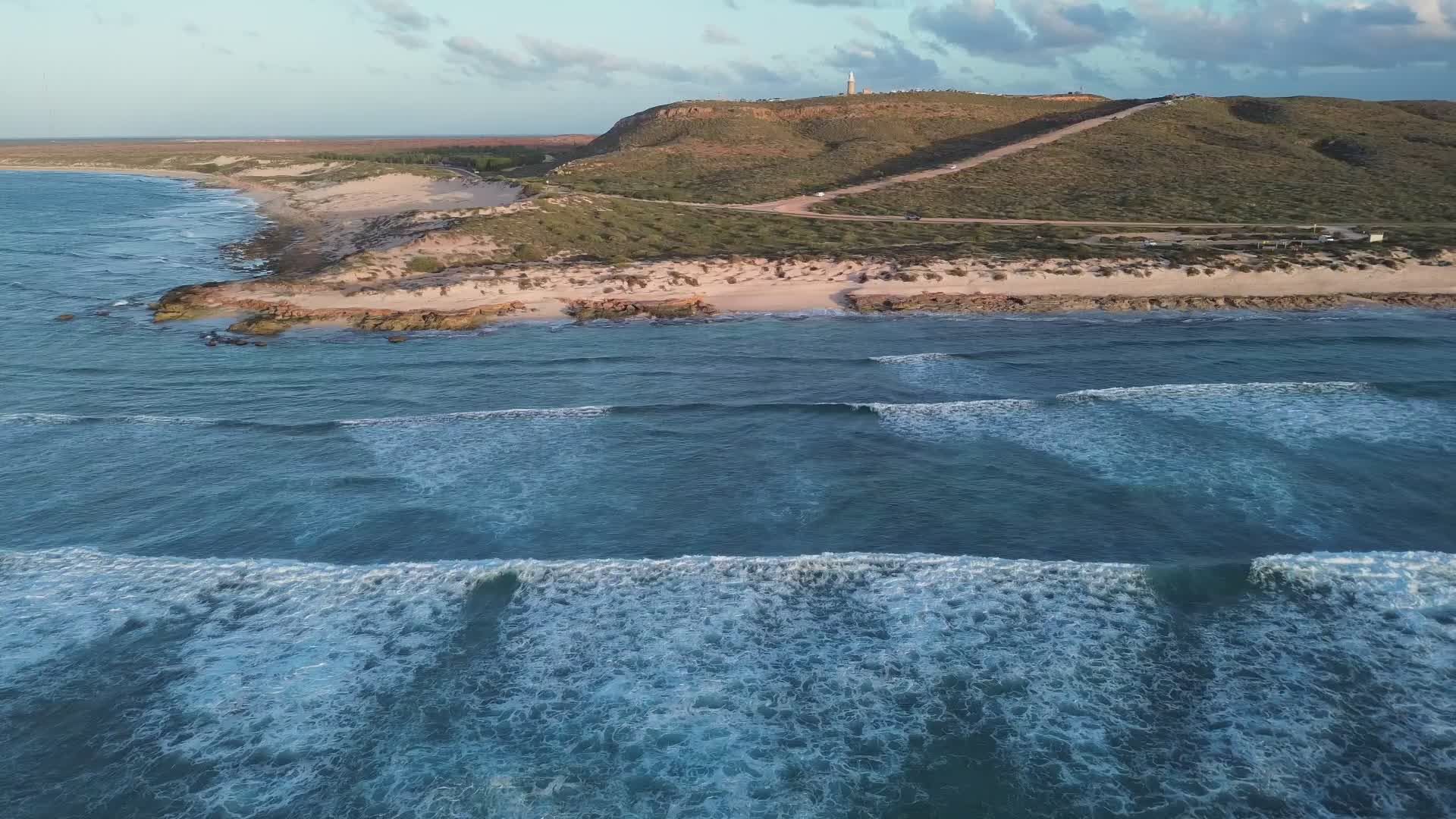 Vue Aérienne à Couper Le Souffle D'une Plage Isolée · Vidéo gratuite