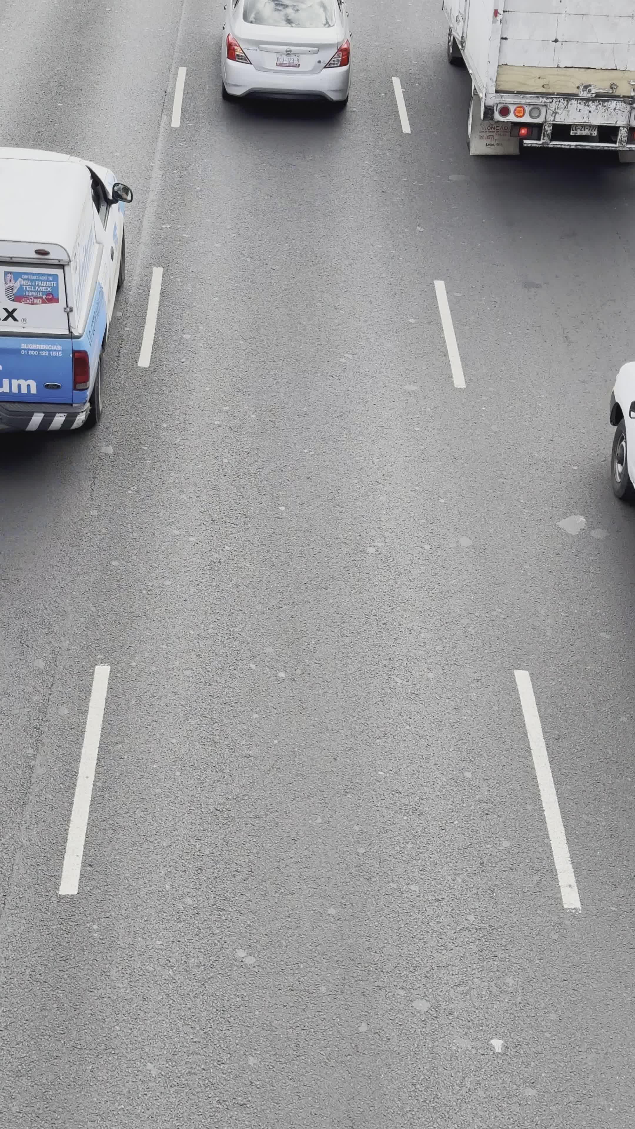Pemandangan Udara Lalu Lintas Jalan Raya Perkotaan Yang Sibuk · Video ...