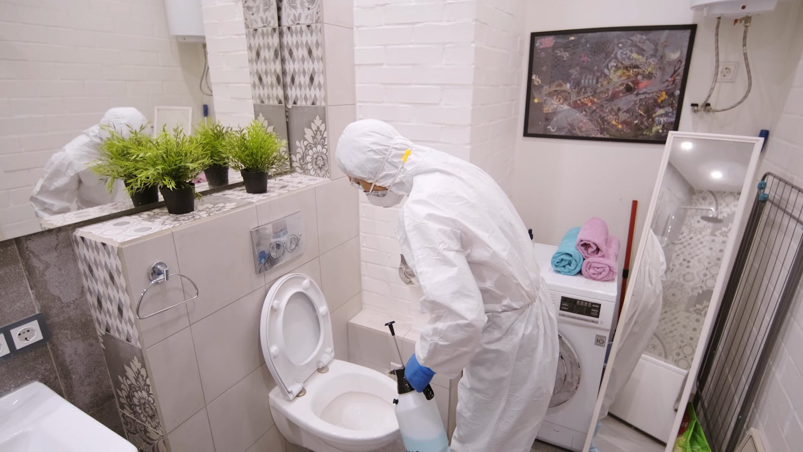 Bathroom Videos, Download The BEST Free 4k Stock Video Footage ...