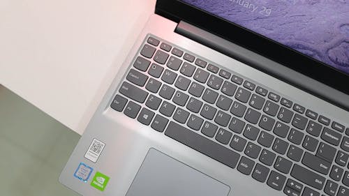 Video nền laptop miễn phí sẽ làm cho chiếc máy tính của bạn trở nên đặc biệt hơn bao giờ hết. Với những hình ảnh đẹp mắt và sáng tạo, bạn sẽ cảm thấy thật thú vị và thoải mái mỗi khi sử dụng máy tính. Hãy cùng trải nghiệm và khám phá ngay thôi!