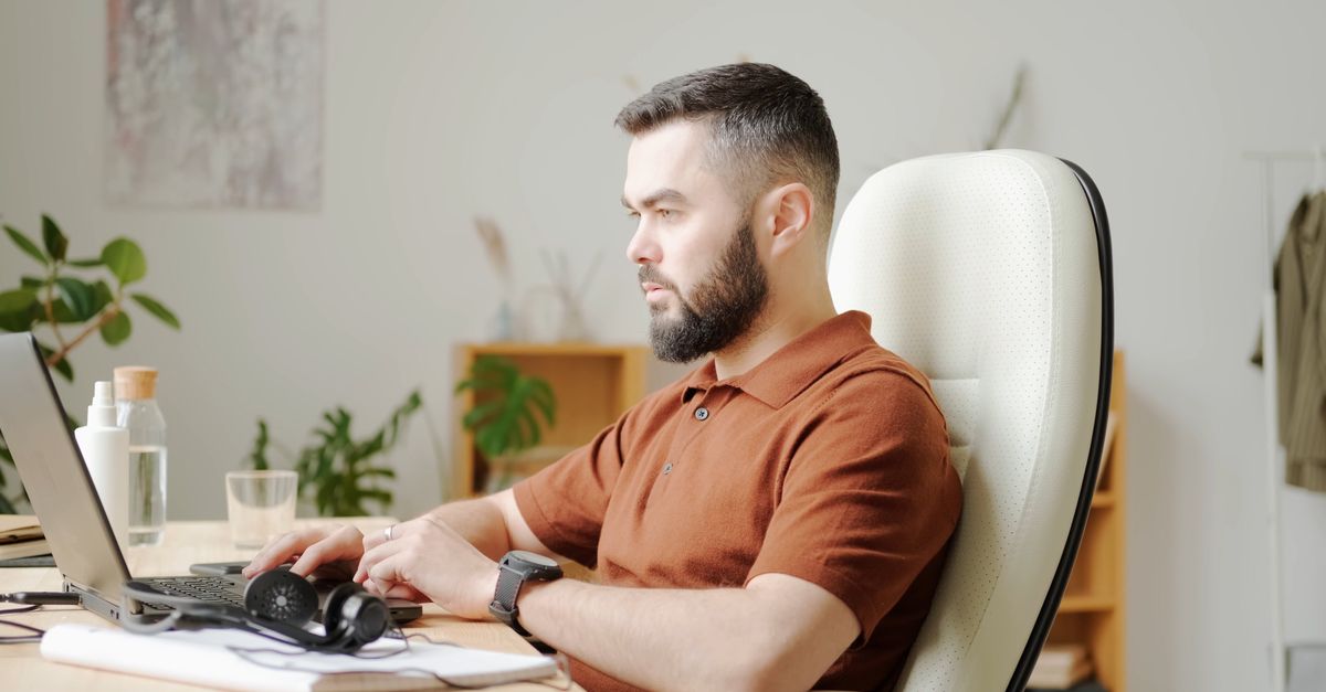 Man Using Computer 4k Video Of A Man Using A Laptop Free Stock Video Footage, Royalty-Free 4K ...