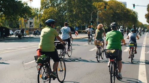 People Cycling