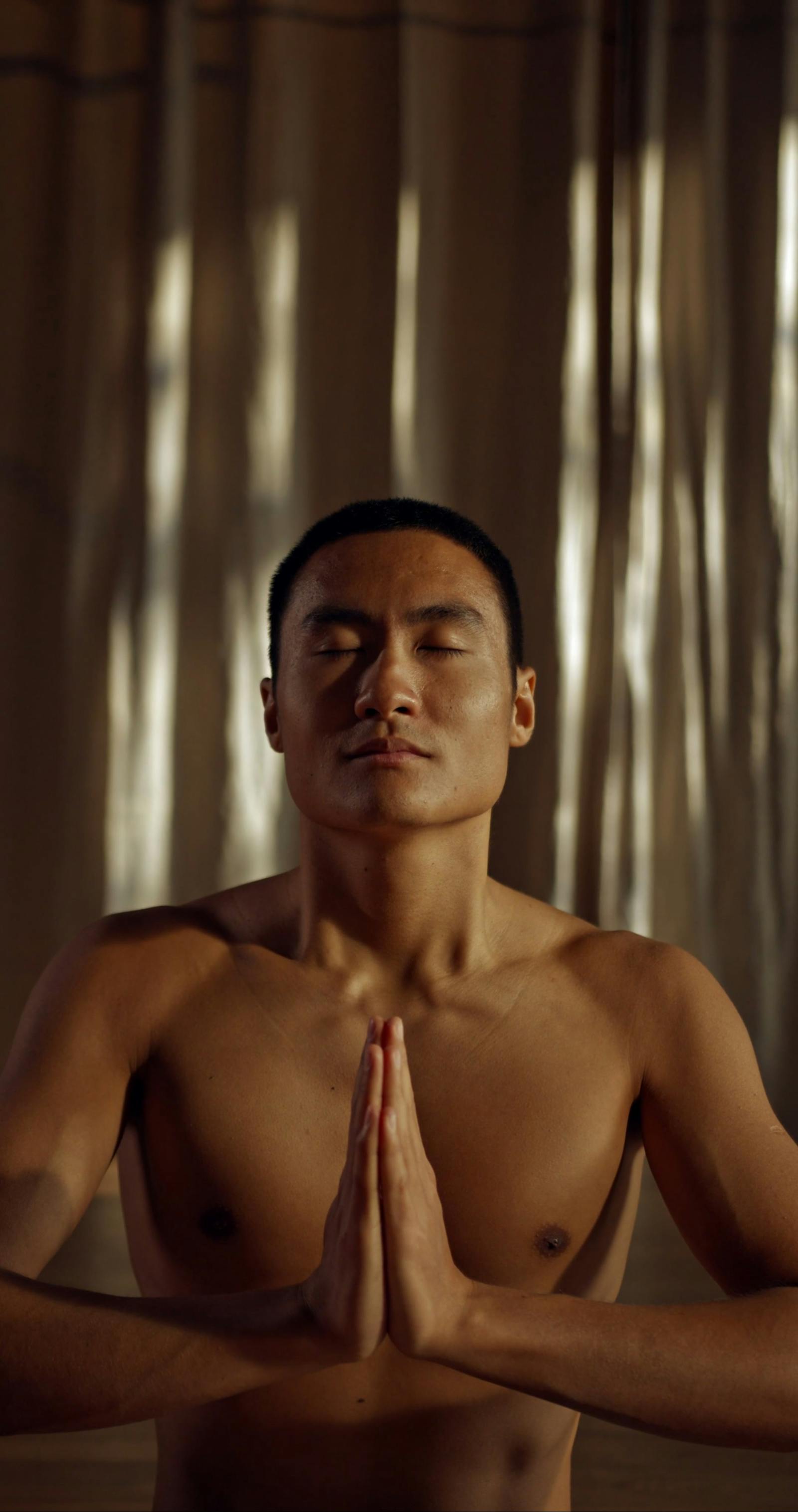 asian-fitness-guy-health-4325512.jpeg?au