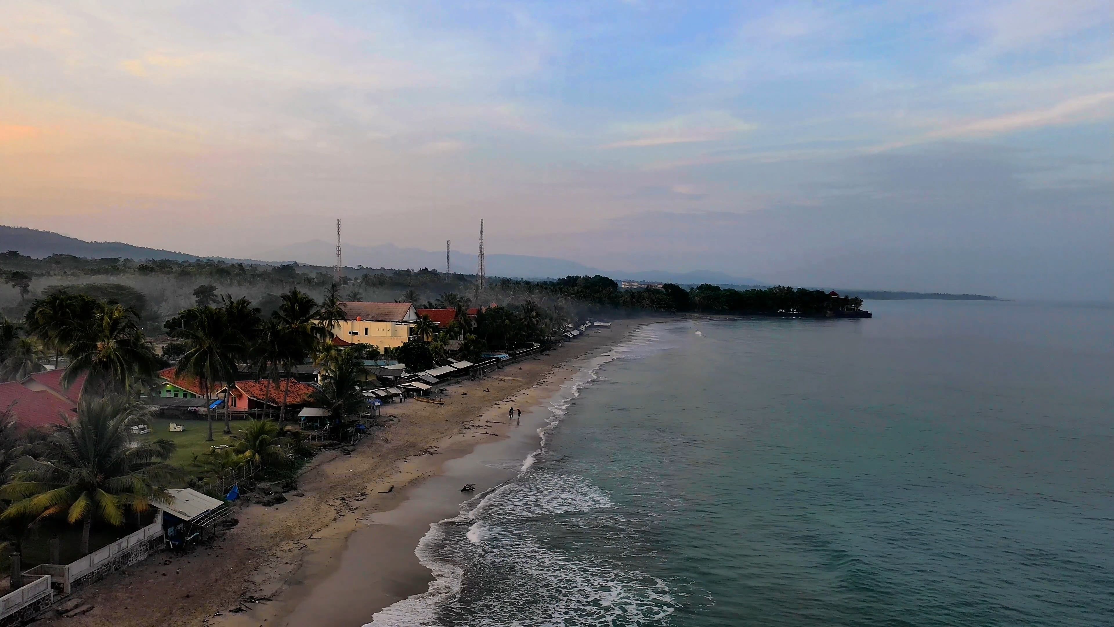 A Shot of a Shoreline · Free Stock Video