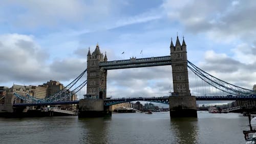 Footage of London Bridge From a Moving Boat