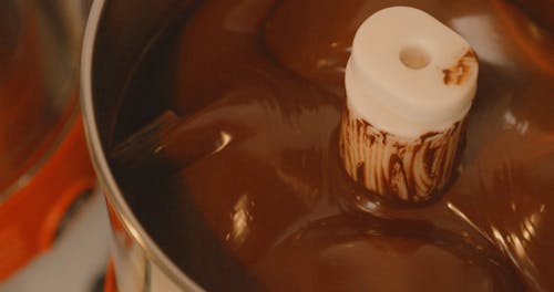 Using Machines For Chocolate Mixing