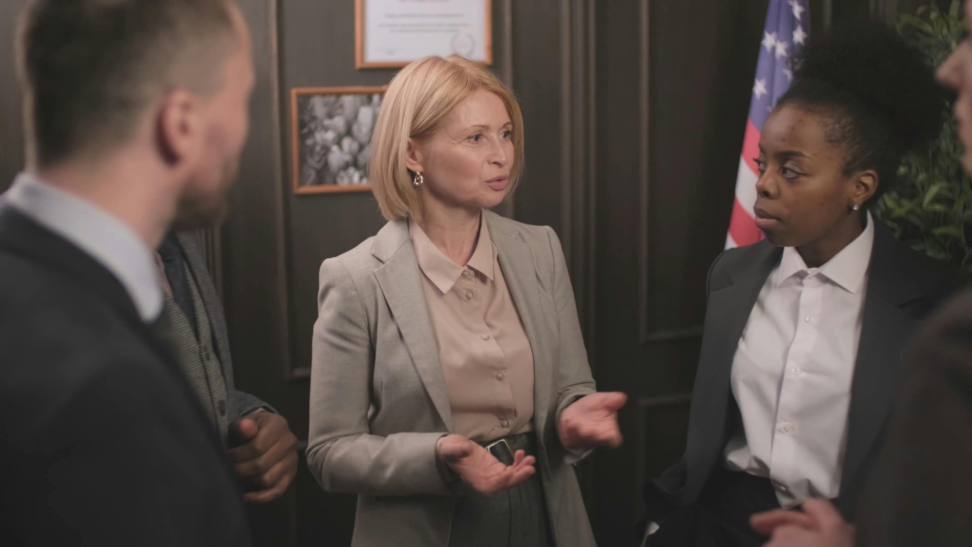 Video by August de Richelieu