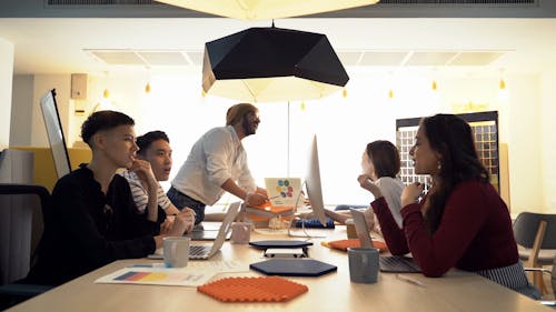 Video Of People Having Discussion In Office Room 