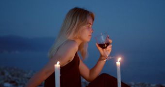 美女傍晚视频高清视频高清视频免费下载视频素材