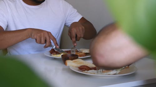 Video Of People Eating Breakfast