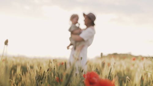 Video Of Mother Carrying Her Daughter