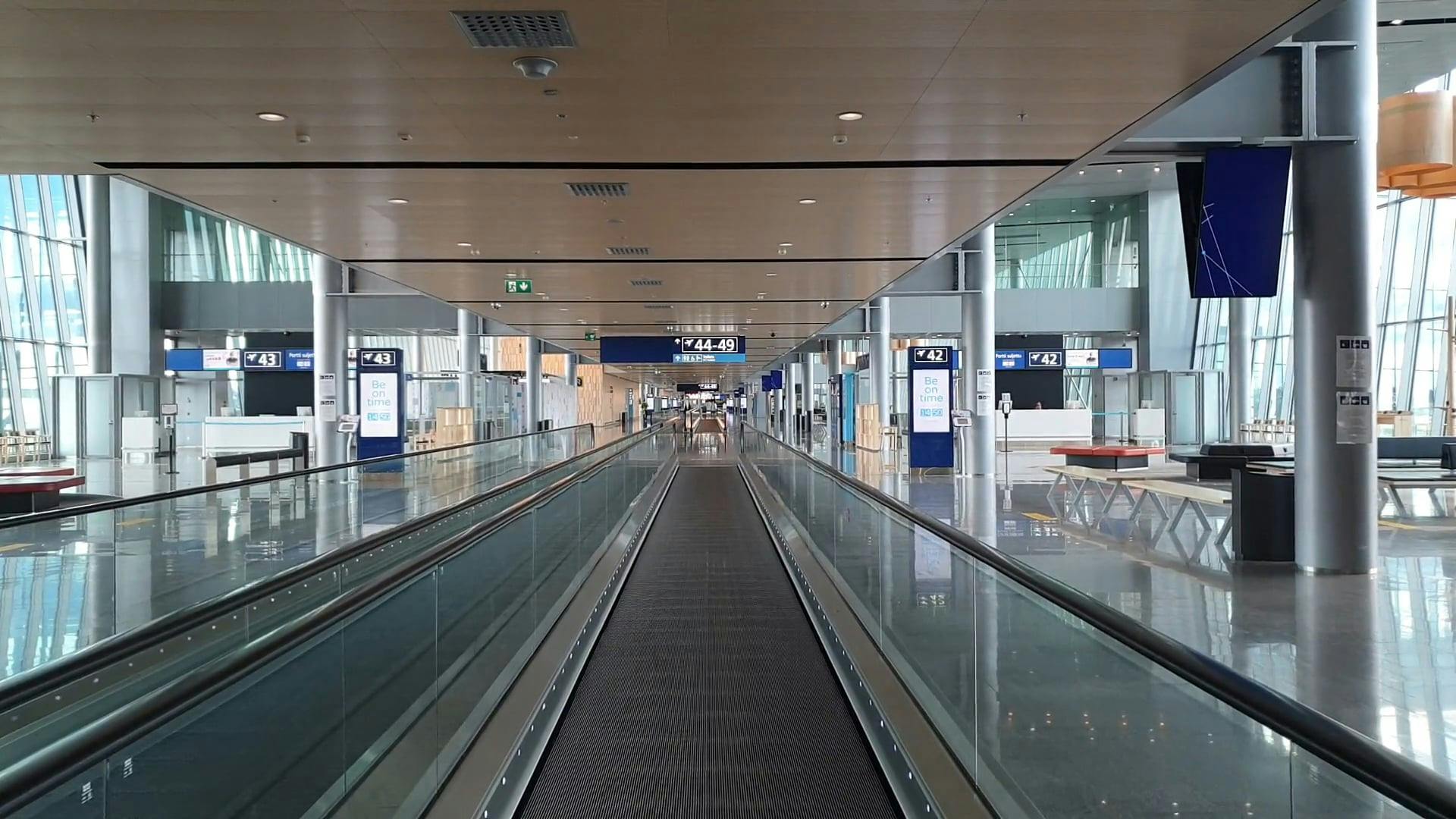 Footage Inside the Airport Terminal · Free Stock Video
