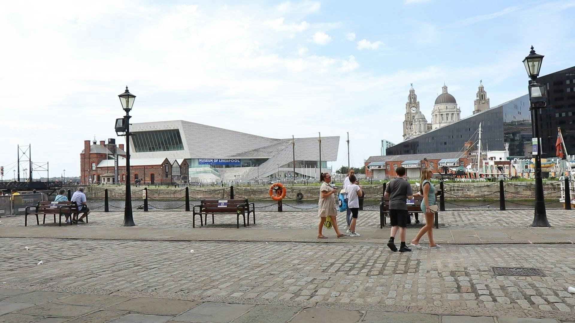 Vídeos de stock gratuitos sobre al aire libre, arquitectura, bancos