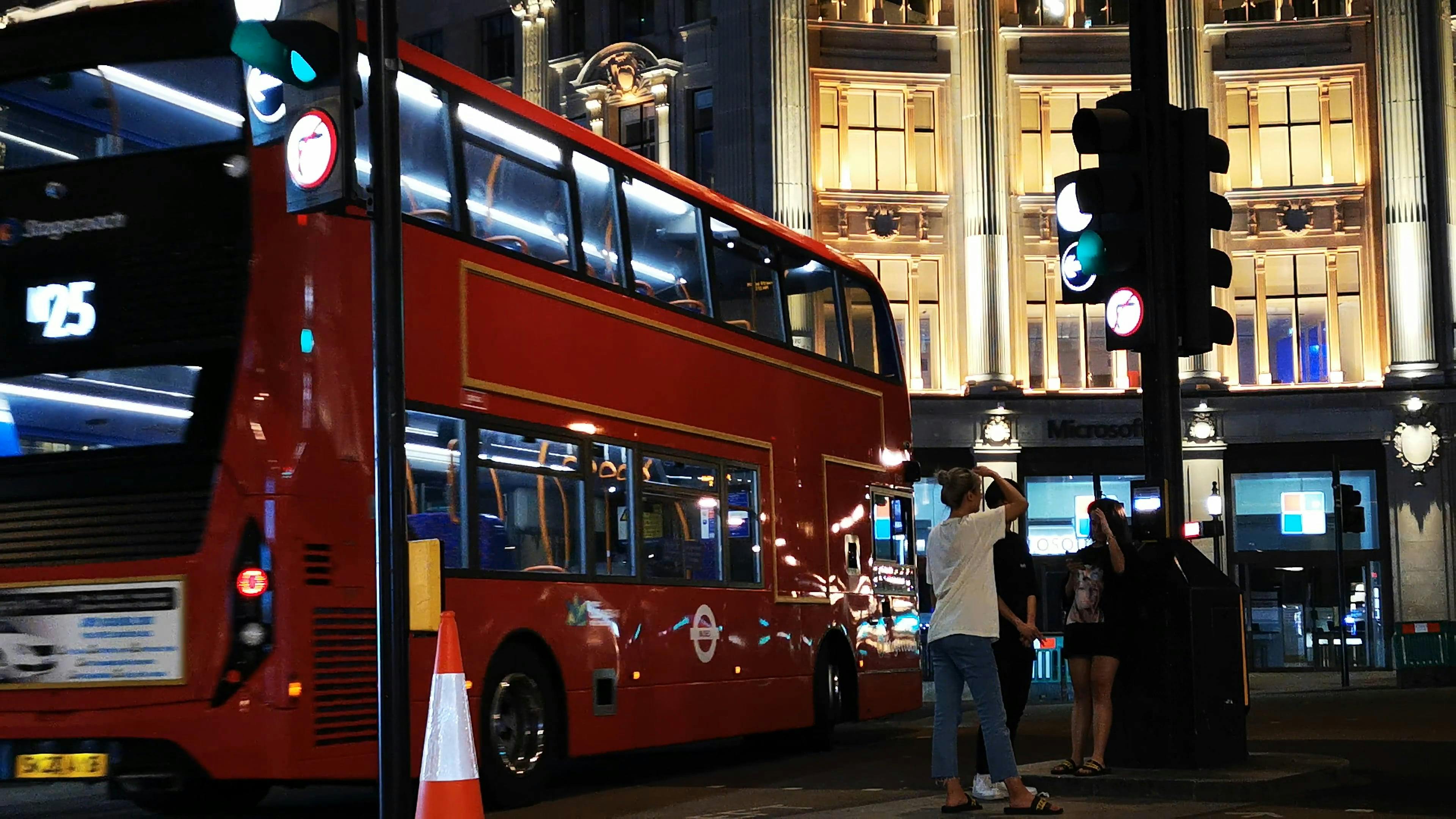 central-london-during-the-night-free-stock-video