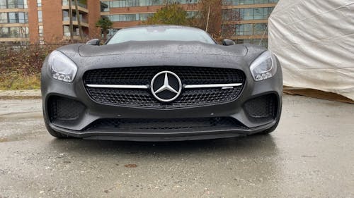 Mercedes SLS AMG's Aggressive Front View