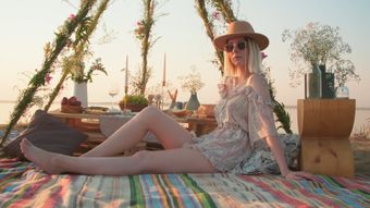 美女傍晚视频高清视频视频素材免费下载视频素材