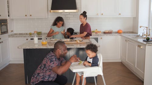 Mutfakta Bir Aile Bağ Kurma Zamanı