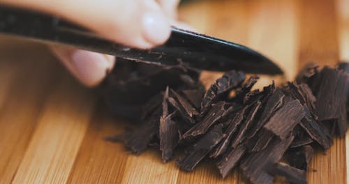 Shredding Pure Chocolate Using a Knife