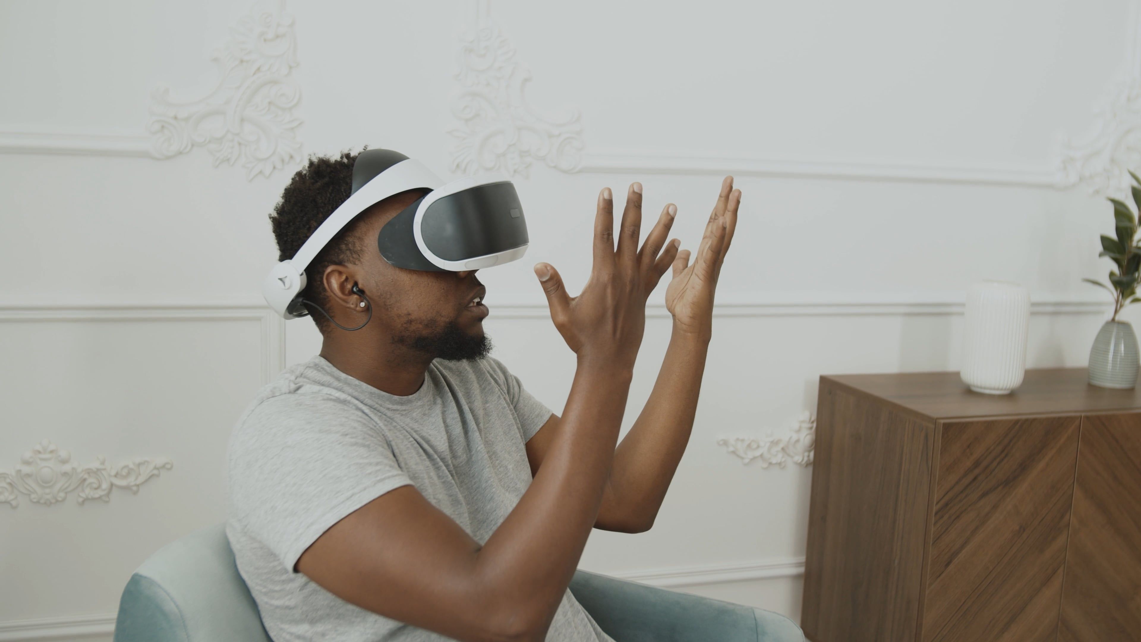 Man Wearing Virtual Reality Goggles · Free Stock Video
