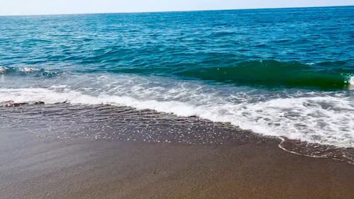 Crashing Waves on the Beach