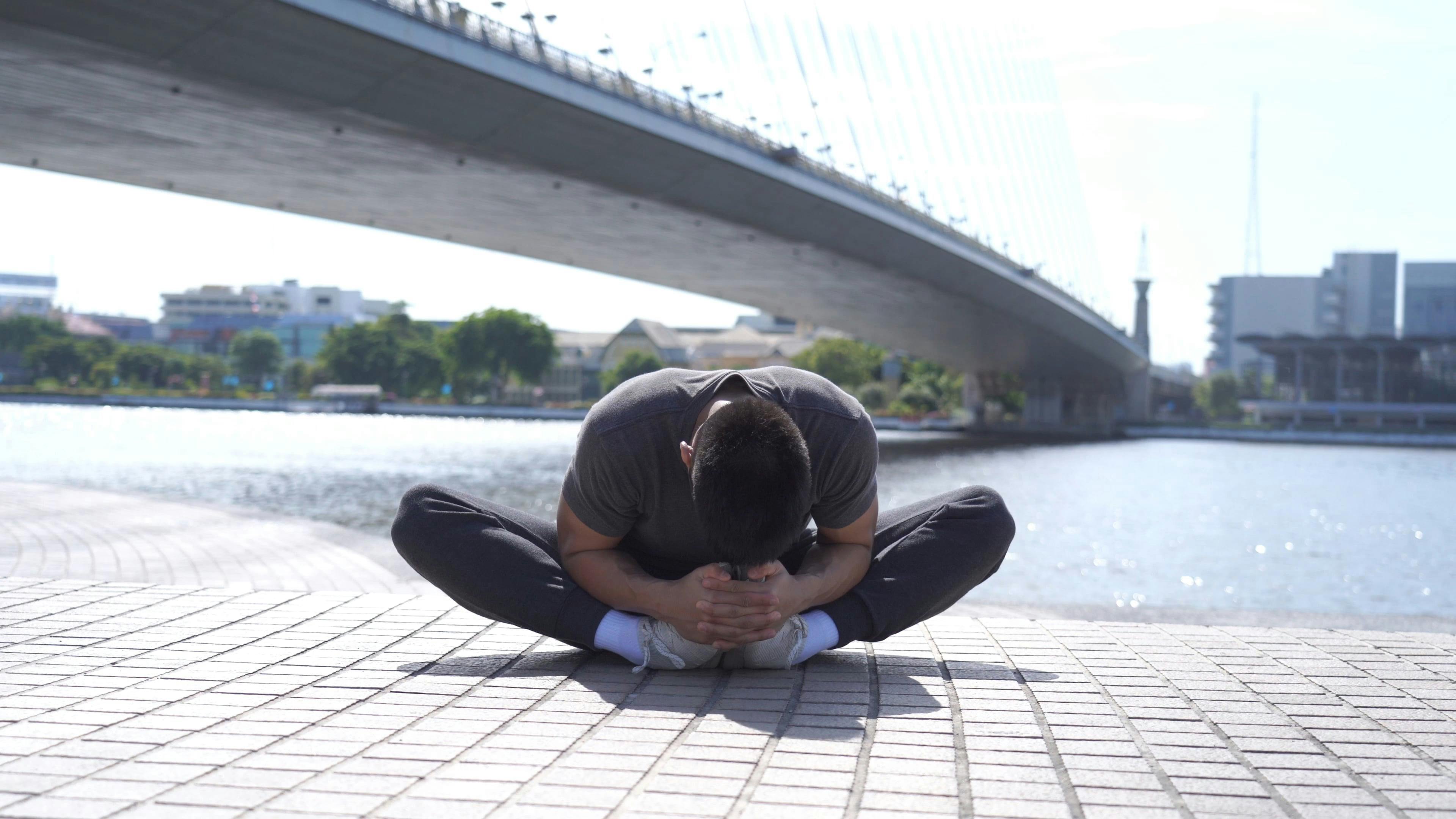 Man Doing Exercise · Free Stock Video