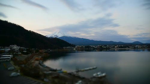 Time-Lapse Video of Mount Fuji