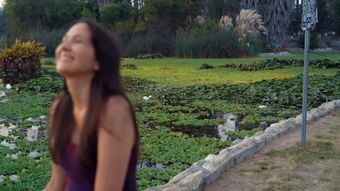 女主起身绕后视频素材免费下载视频素材视频素材