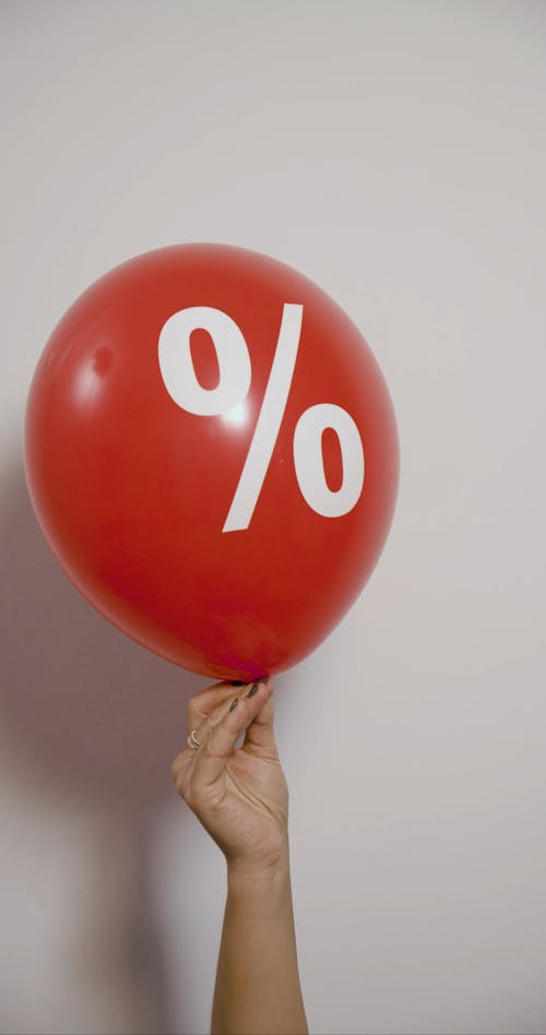 Using A Balloon To Announce Discount Sales