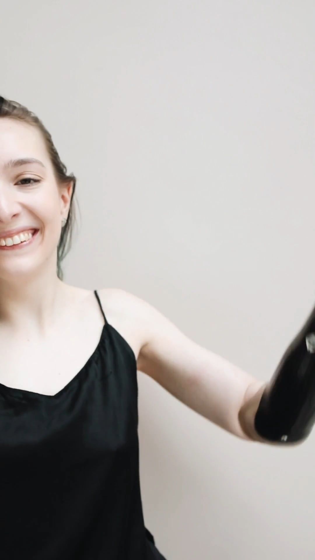 women-with-a-prosthesic-hand-free-stock-video