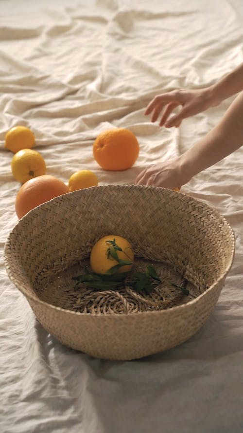 Video of a Orange and Lemon