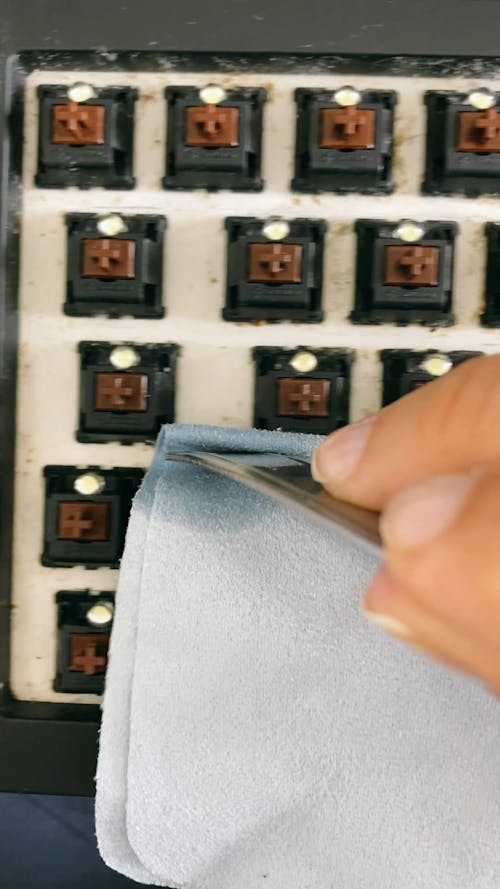 Cleaning a Mechanical Keyboard