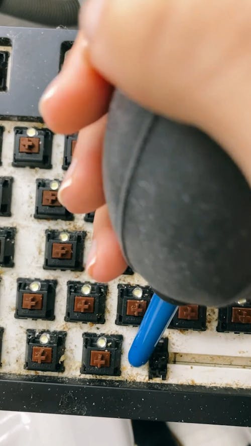 Cleaning the Dirt In a Mechanical Keyboard