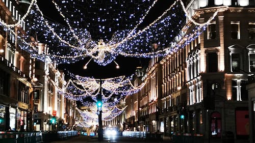 Video Of Christmas Lights In The Streets During Night