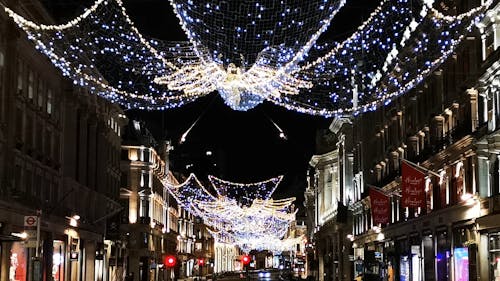 Video Of Angel Christmas Lights Glistening The Streets