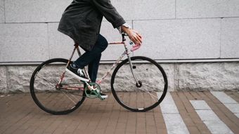 骑车免费下载视频素材