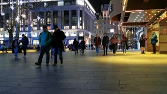 夜晚街道行人商业街视频素材高清视频视频素材