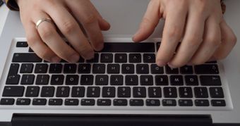 使用电脑高清视频免费下载视频素材