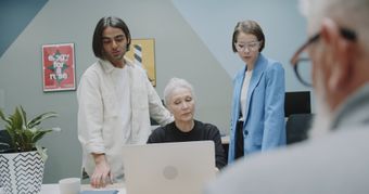 几个亚洲老人聊天高清视频免费下载高清视频视频素材
