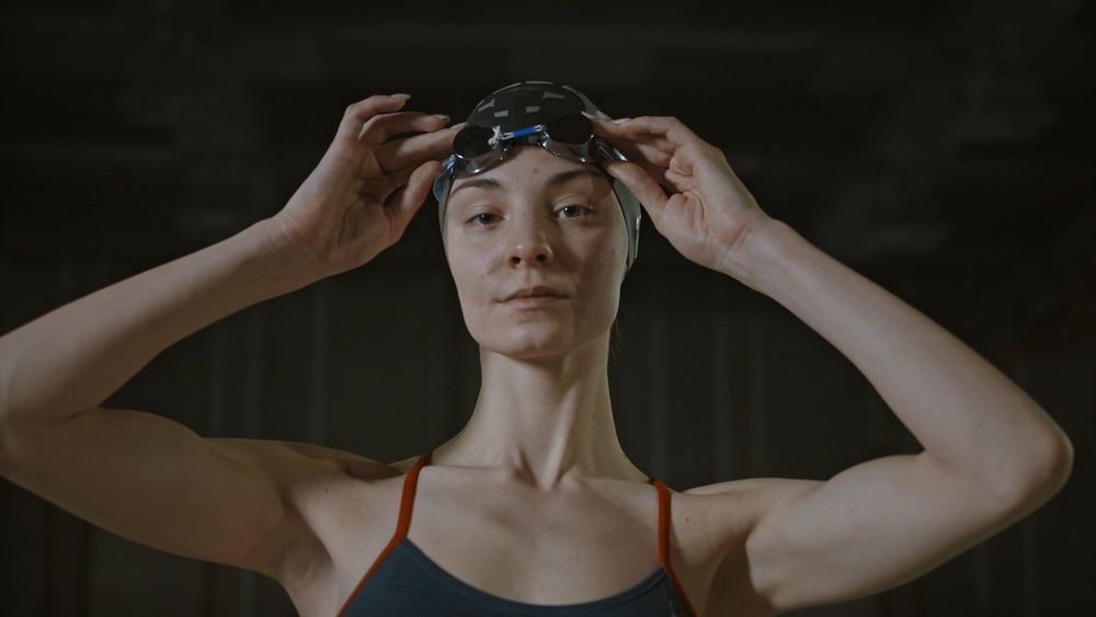 Woman Wearing Swimsuit Free Stock Video woman-wearing-swimsuit-free-stock-video