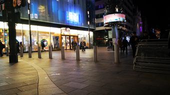 夜晚街道行人商业街免费下载视频素材