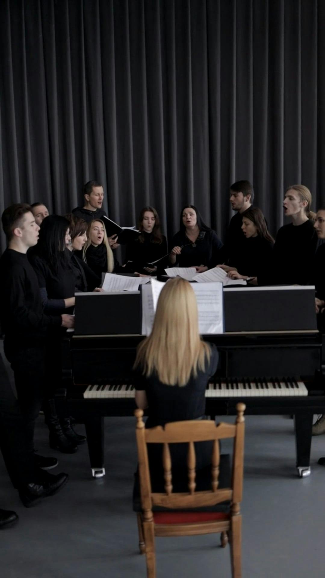 Choir Singing Around Piano in Slow Motion · Free Stock Video